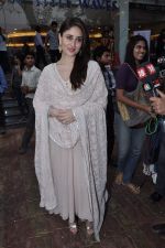 Kareena Kapoor at IIT Mood Indigo in Powai, Mumbai on 23rd Dec 2012 (13).JPG